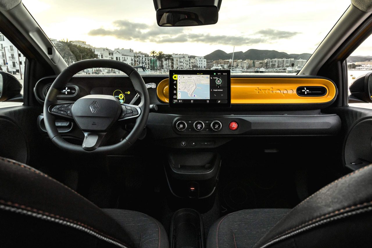 Novo Renault Twingo chega à Europa com mais espaço e proposta versátil