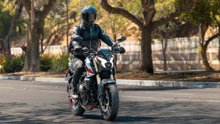 Bajaj celebra 50 mil motos vendidas no Brasil desde sua chegada