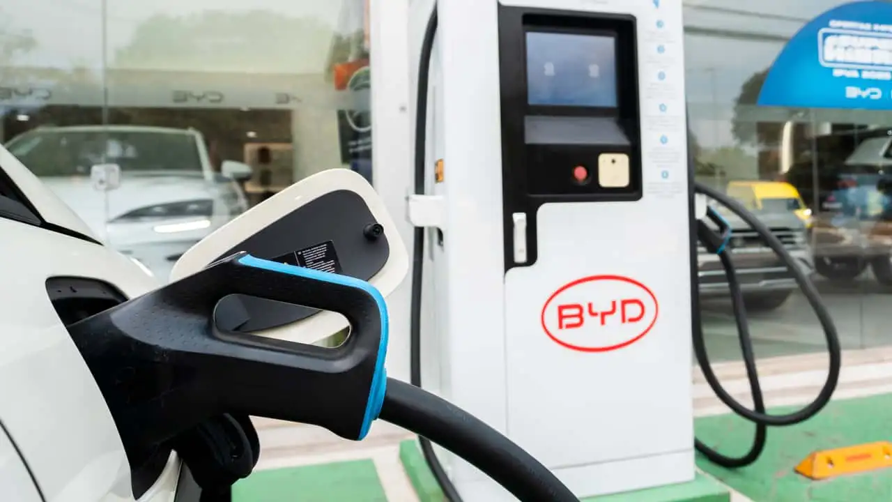 BYD conquista pedido de 2,6 GWh em projeto de energia no Chile