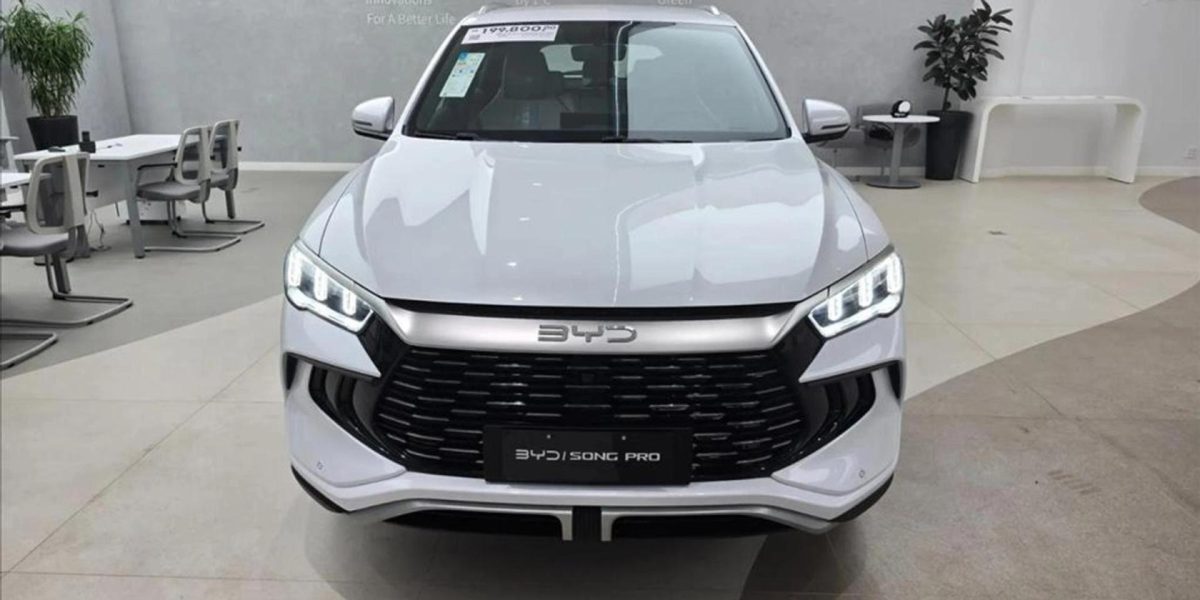 Veja os carros híbridos mais vendidos do Brasil em março de 2026