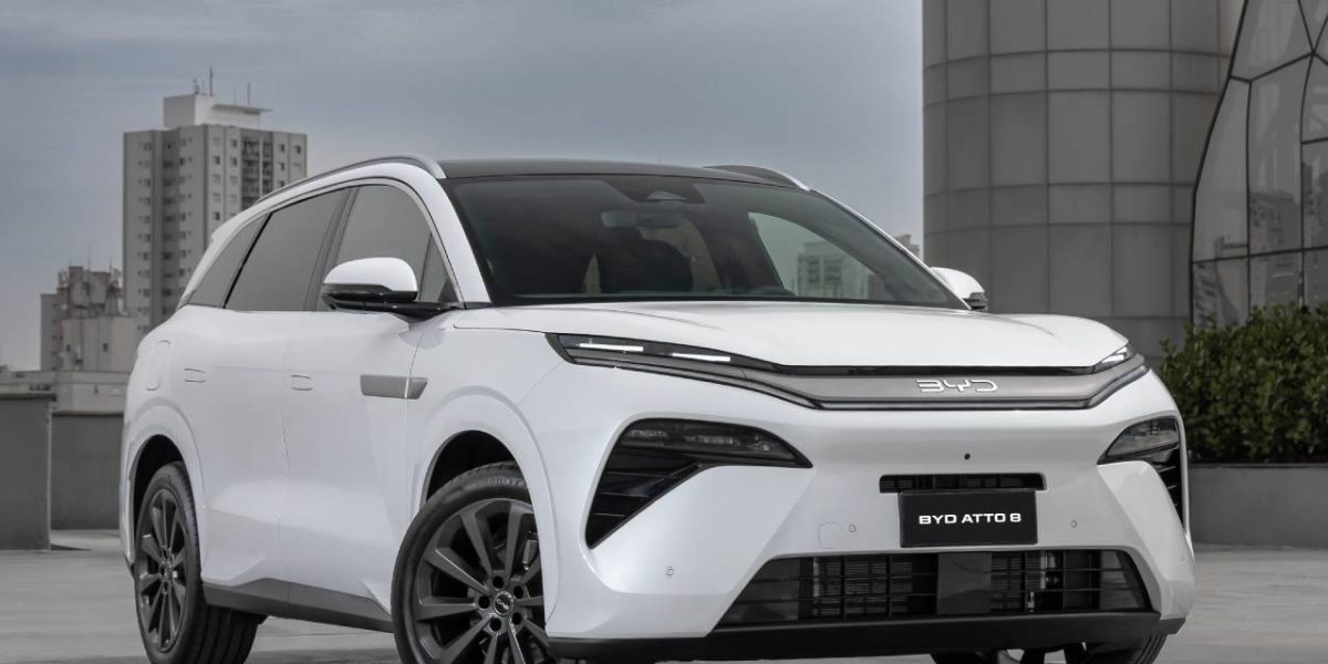 BYD Atto 8 é lançado no Brasil como SUV híbrido de 7 lugares