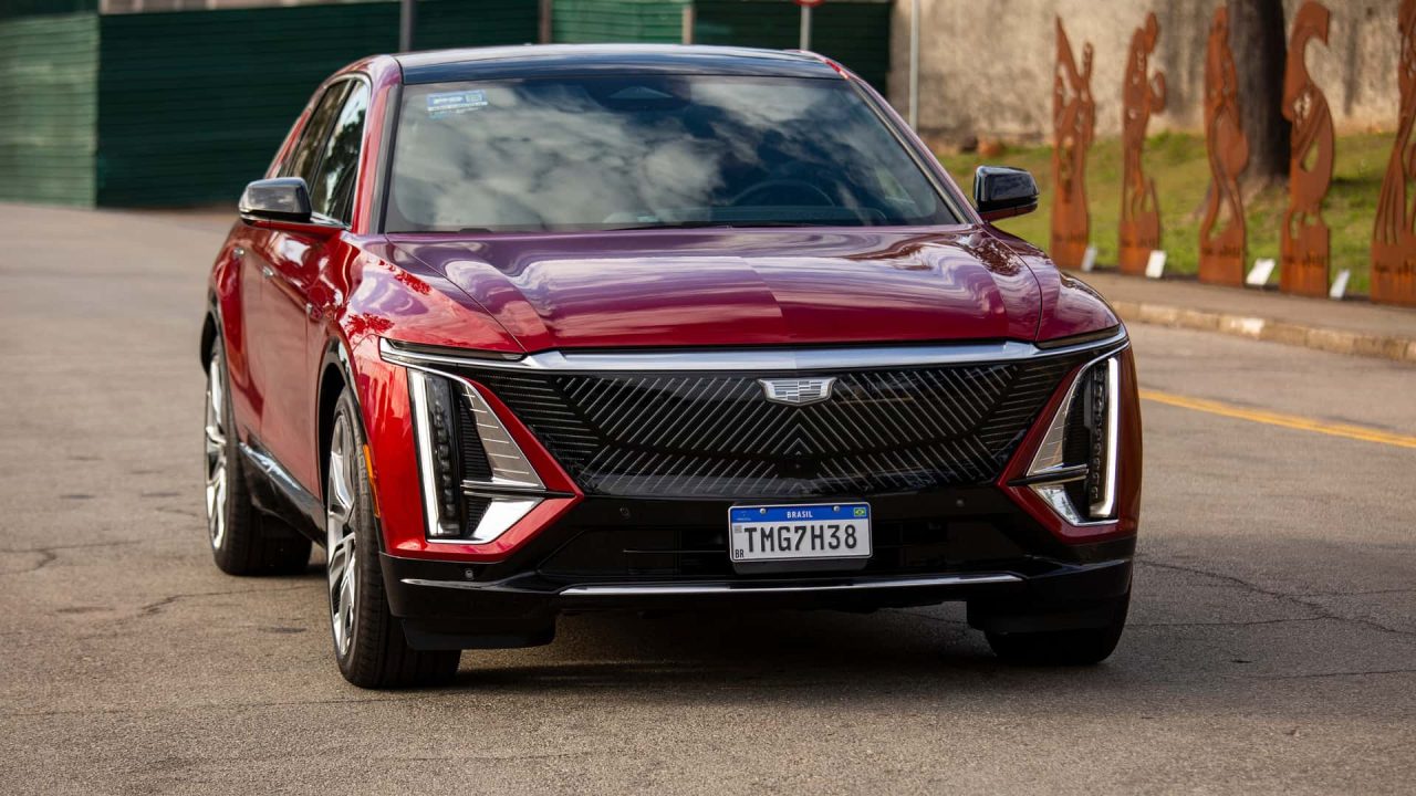 Cadillac desembarca no Brasil com estratégia voltada ao segmento premium
