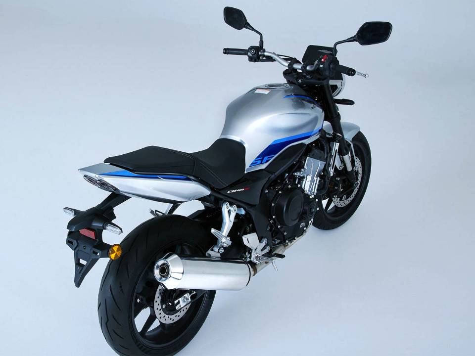 Honda revela CB400 Super Four e CBR400 Four com inovação E-Clutch