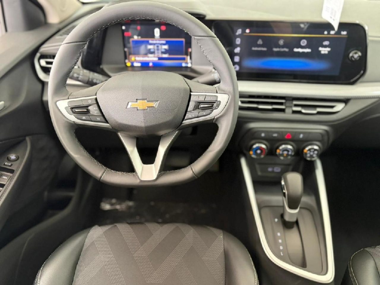 Chevrolet Onix Plus AT Turbo fica R$ 23.000,00 mais barato para PcD