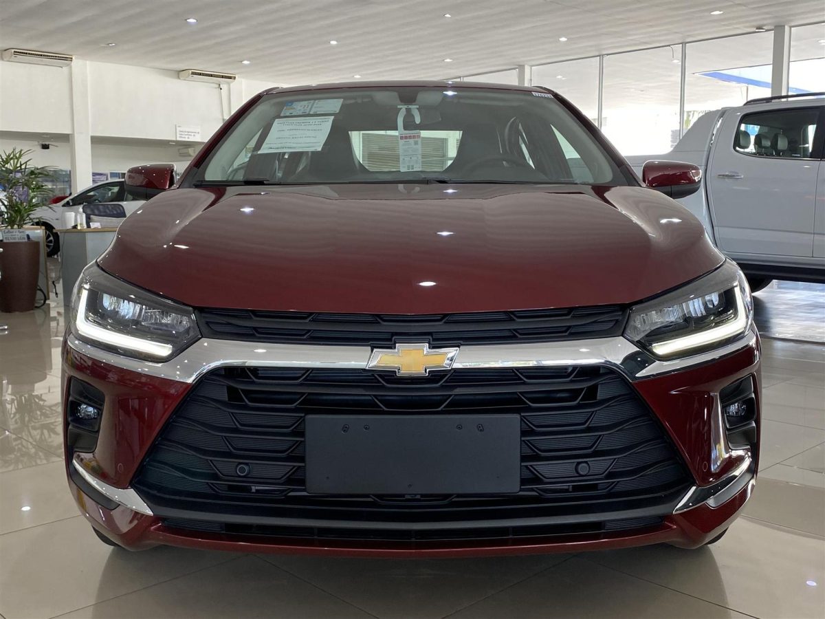 Chevrolet oferece R$ 25.070,00 de desconto no Onix Plus LTZ para PcD em março