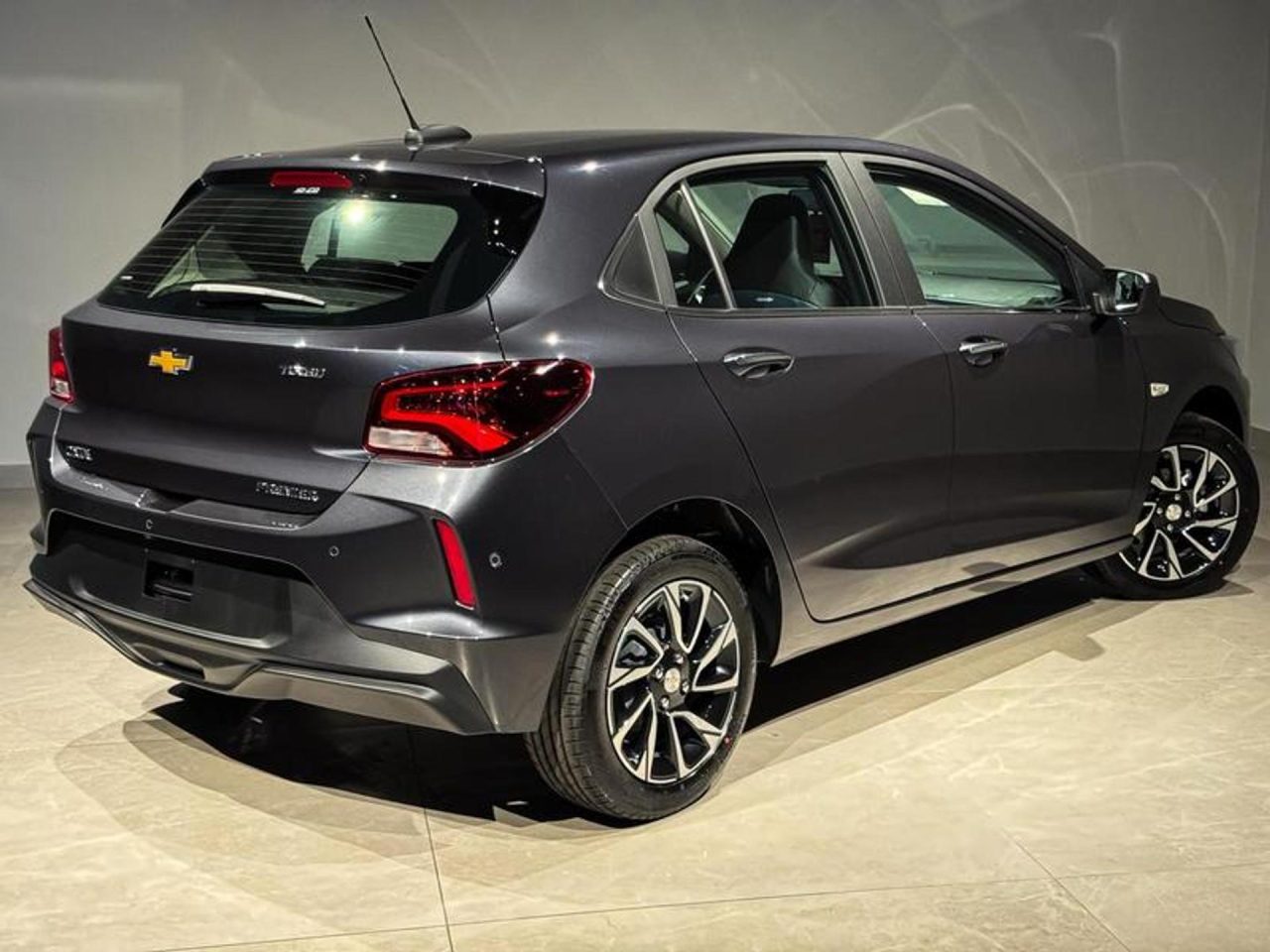 Chevrolet Onix Premier recebe desconto de R$ 18.760,00 para PcD em março