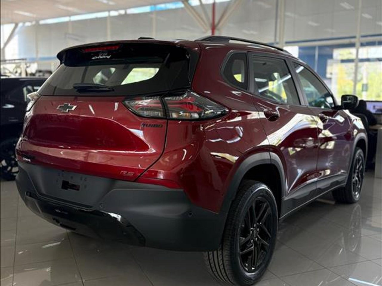 Chevrolet oferece R$ 24.300,00 de desconto no Tracker RS para PcD em março