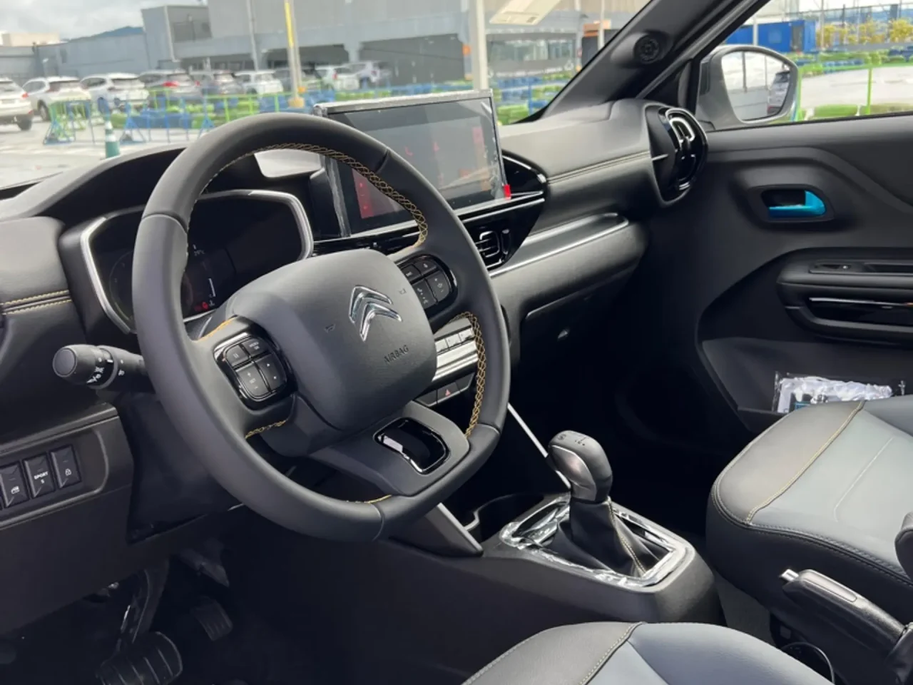 Citroën oferece R$ 15.764,52 de desconto no Basalt Shine para PcD em março