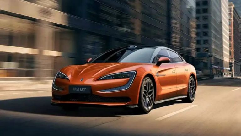 BYD apresenta o Yangwang U7 2026, sedã de luxo com até 1.006 km de autonomia