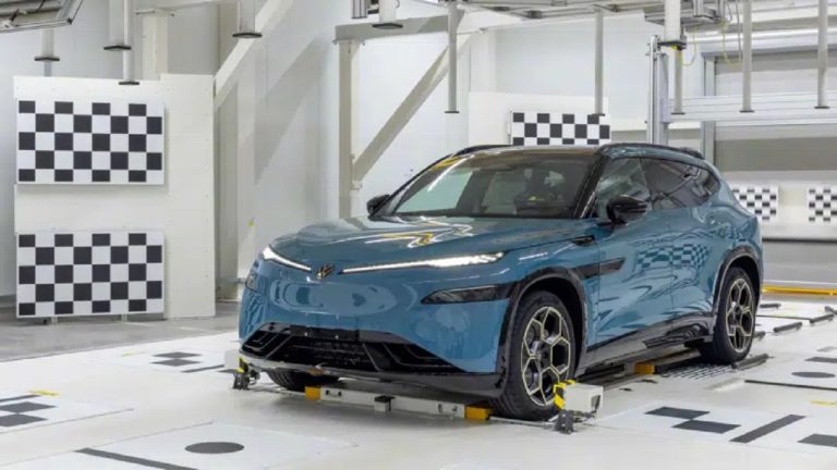Volkswagen inicia produção do ID. Unix 08 na China com tecnologia da Xpeng