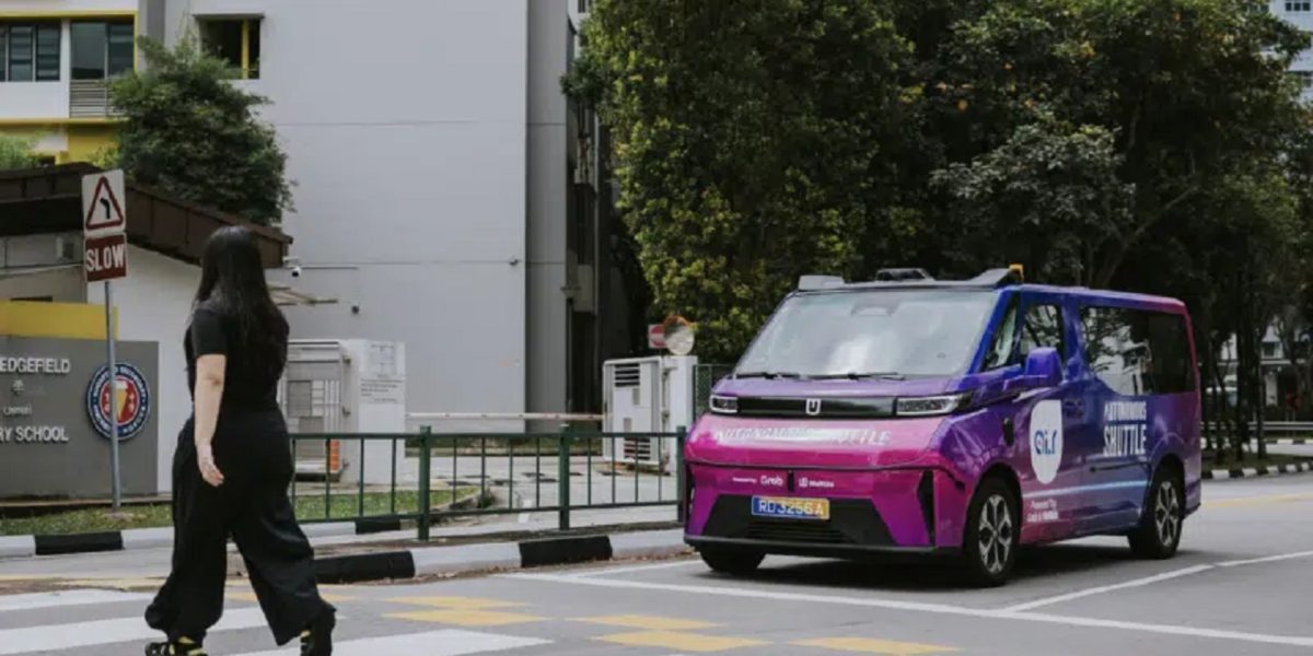 Parceria entre WeRide e Geely prevê entrega de 2.000 robôs-táxi em 2026