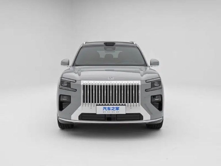 SUV Zeekr 8X estreia pré-venda e impressiona com 3 motores e 1.030 kW