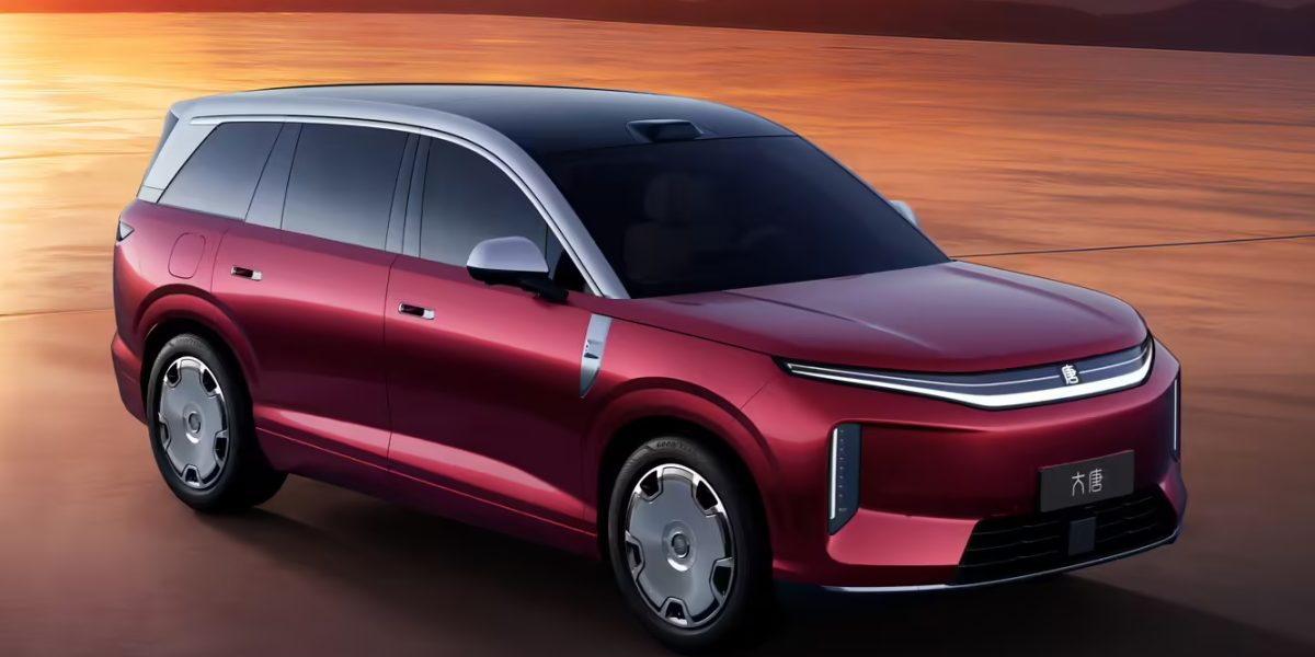 BYD revela oficialmente o Great Tang, SUV do segmento D que estreia em 5 de março