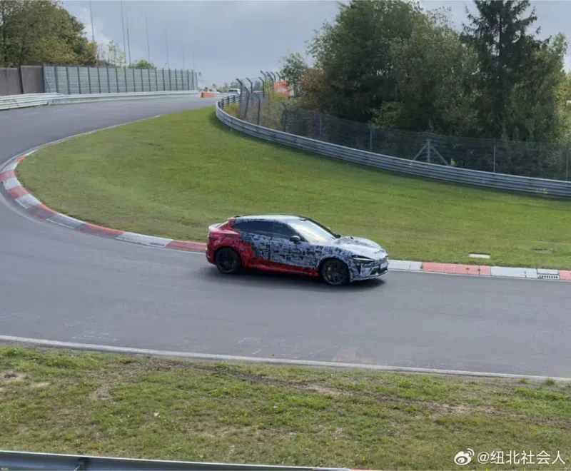 Novo Xiaomi YU7 GT entrega 990 cv e até 705 km de alcance em proposta esportiva