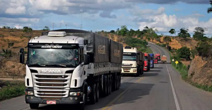 Frete rodoviário registra alta com atualização de preços do governo
