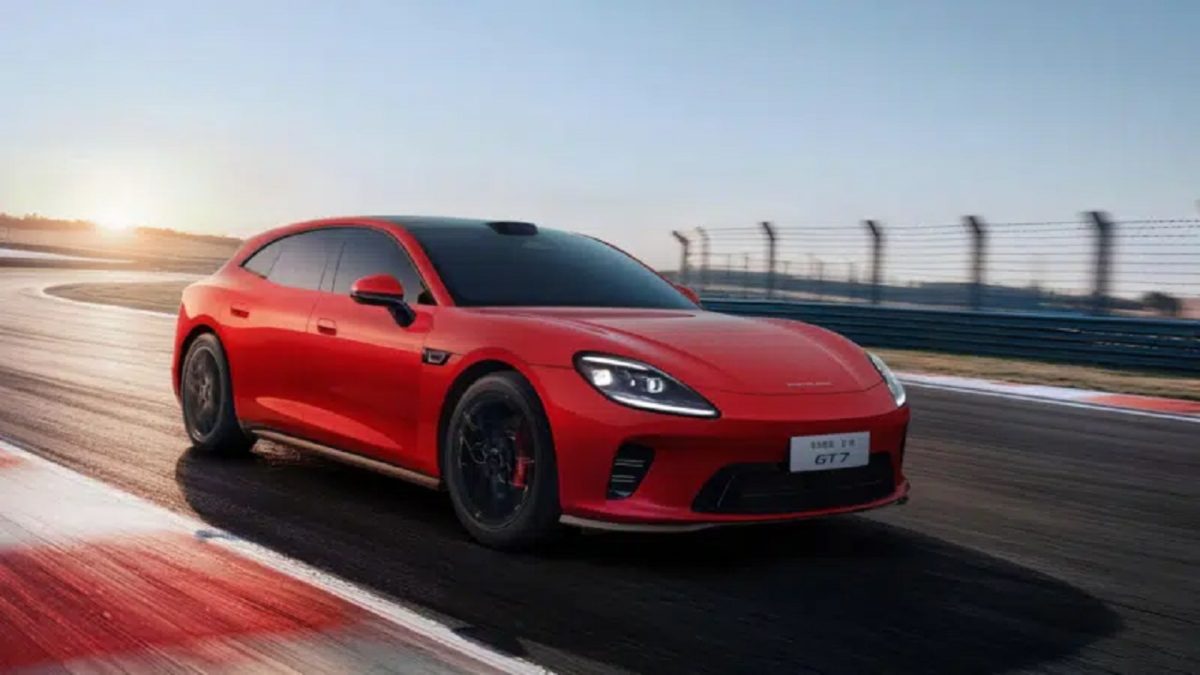 Sedã da Huawei com visual de Porsche Panamera estreia na China em junho