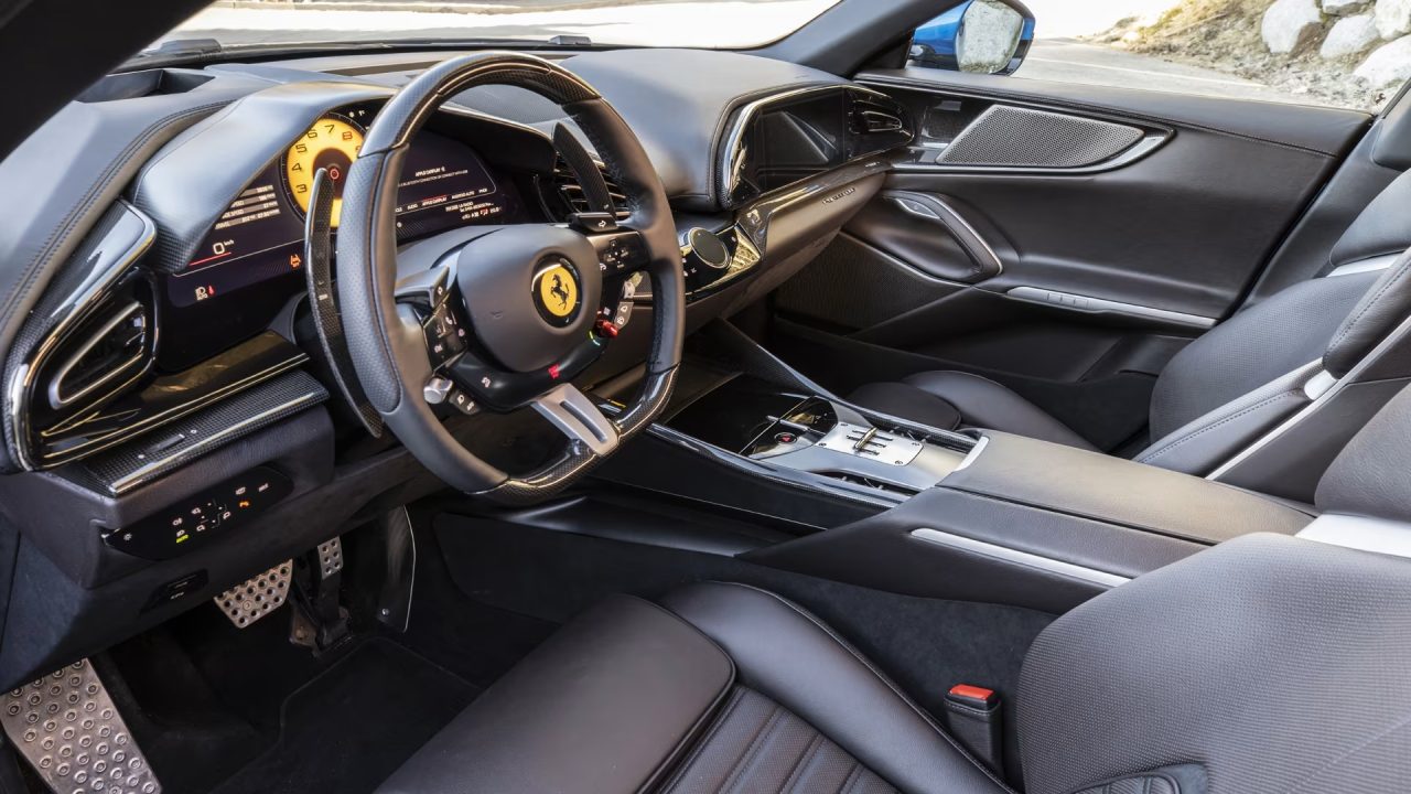 Ferrari prepara versão ainda mais rápida do Purosangue