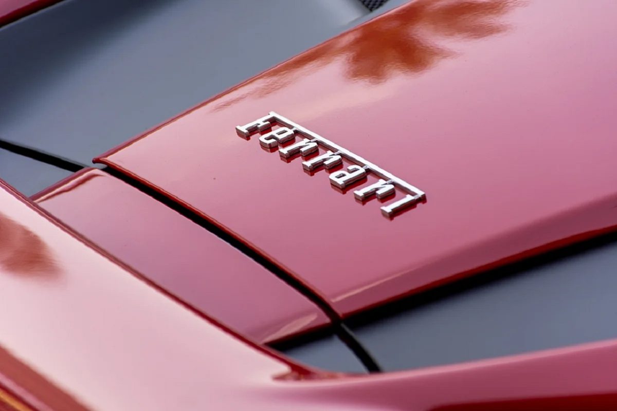 Em meio à guerra, Ferrari volta a exportar para o Oriente Médio