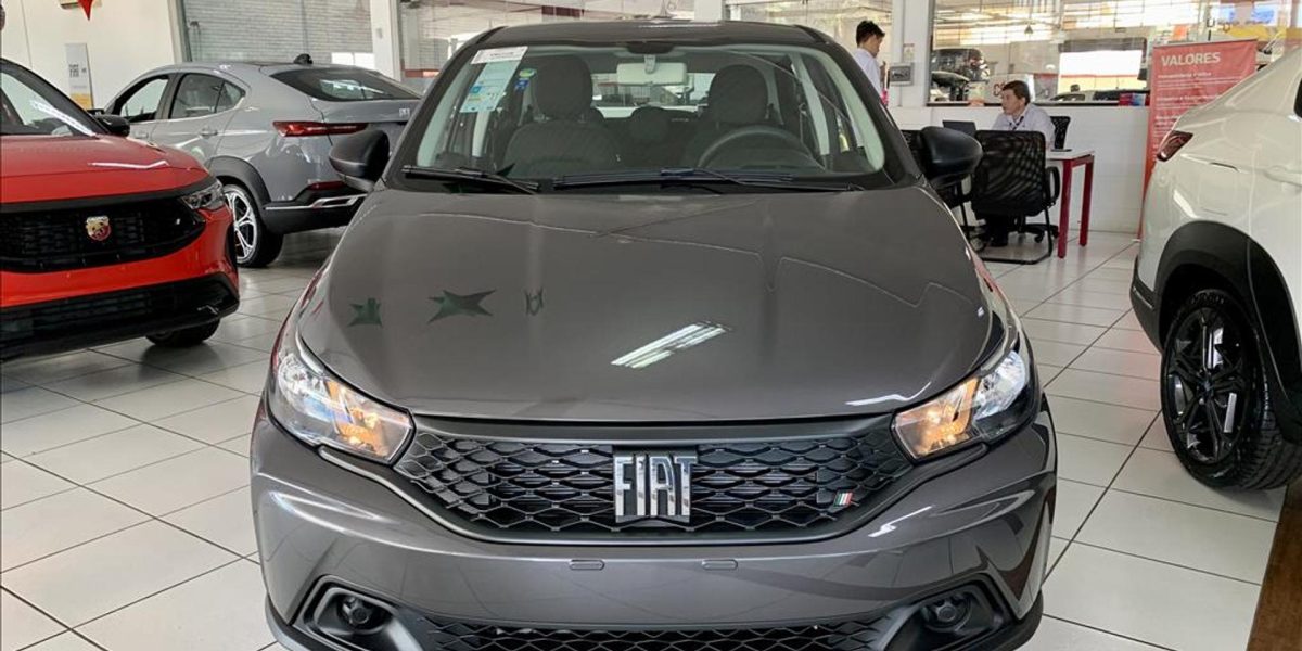 Fiat aplica desconto de R$ 23.800,00 no Argo Drive 1.3 CVT para PcD em março