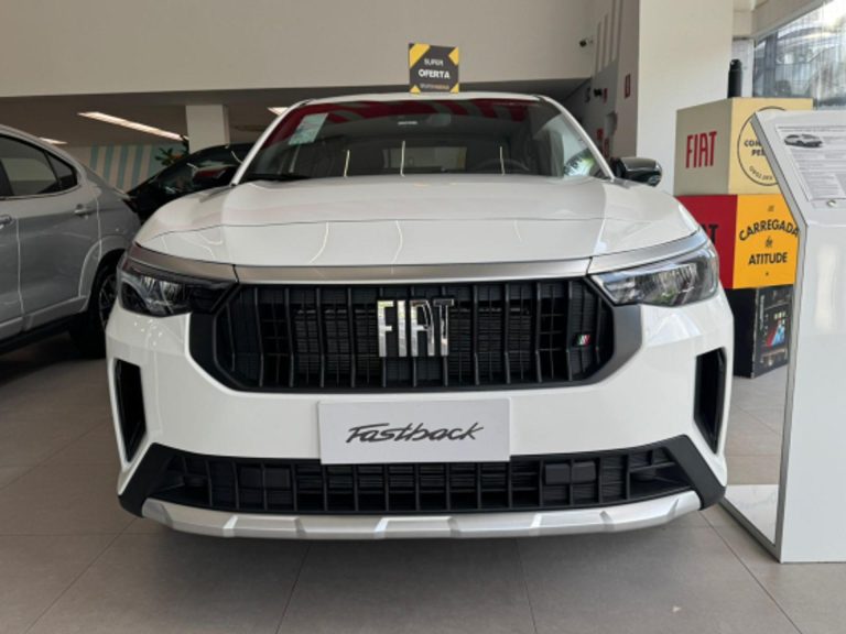 Fiat reduz em R$ 23.218,65 o preço do Fastback Impetus Híbrido em oferta para CNPJ