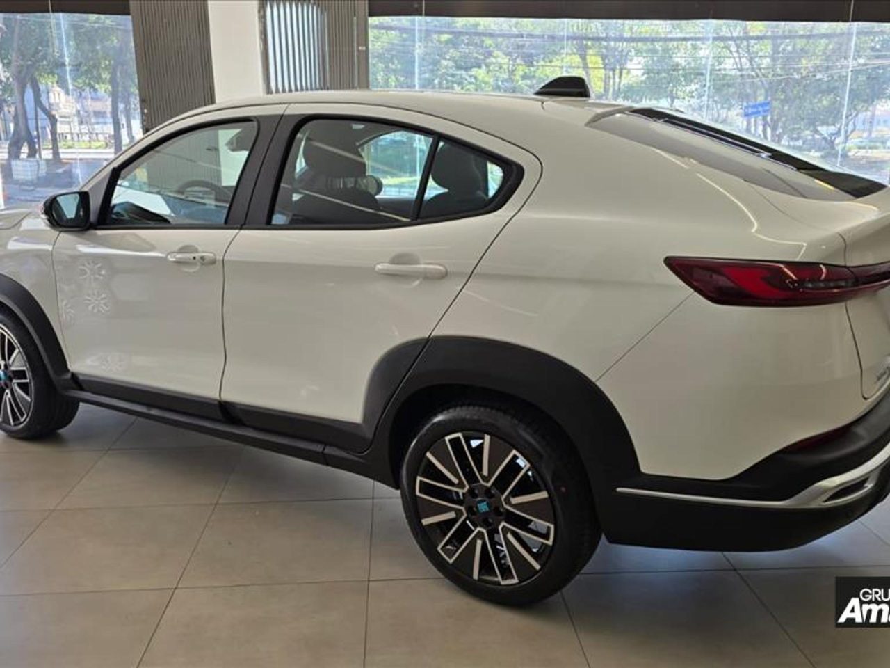 Fiat oferece R$ 17.123,75 de desconto no Fastback Audace Hybrid para CNPJ em março