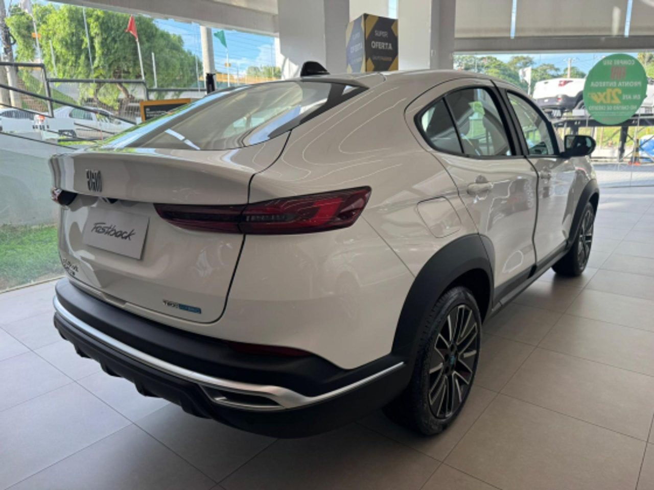 Fiat reduz em R$ 23.218,65 o preço do Fastback Impetus Híbrido em oferta para CNPJ