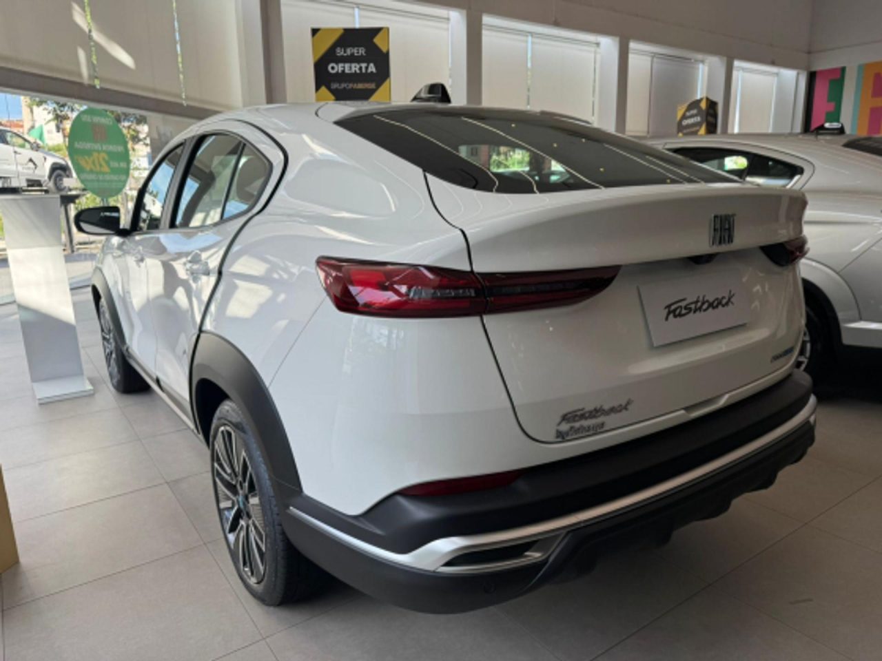 Fiat reduz em R$ 23.218,65 o preço do Fastback Impetus Híbrido em oferta para CNPJ