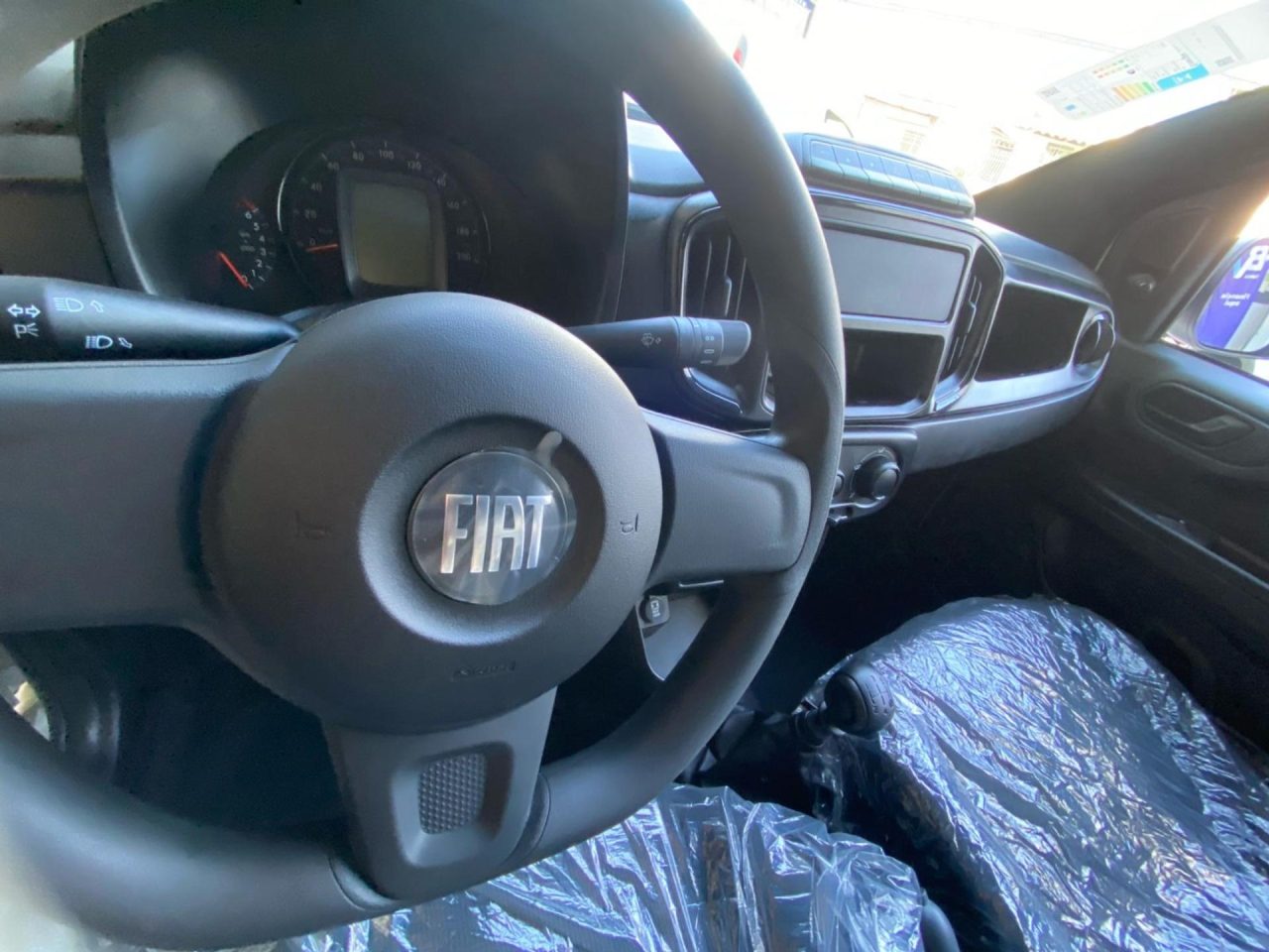 Fiat Fiorino ganha desconto de R$ 24.890,00 para CNPJ em março