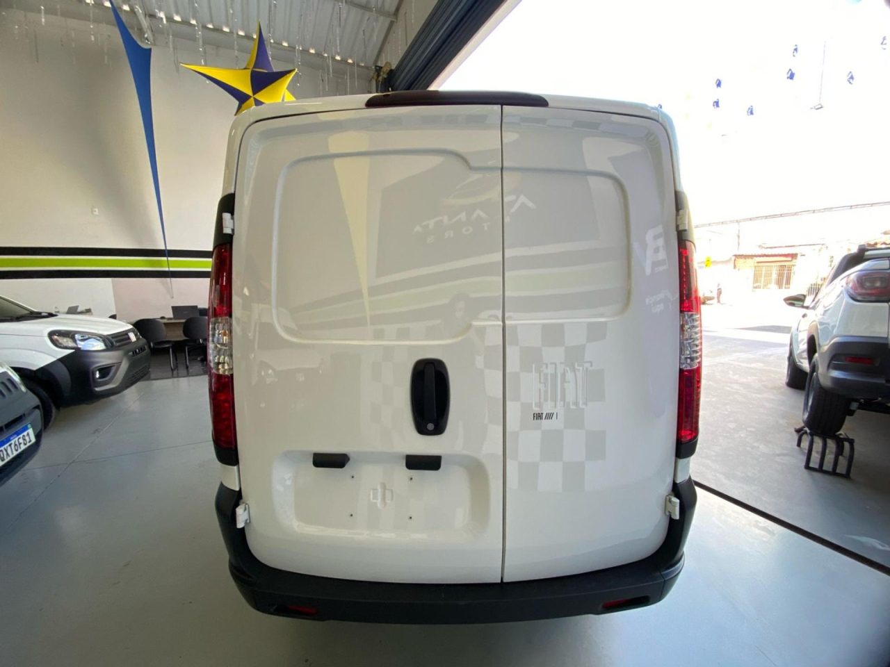 Fiat Fiorino ganha desconto de R$ 24.890,00 para CNPJ em março