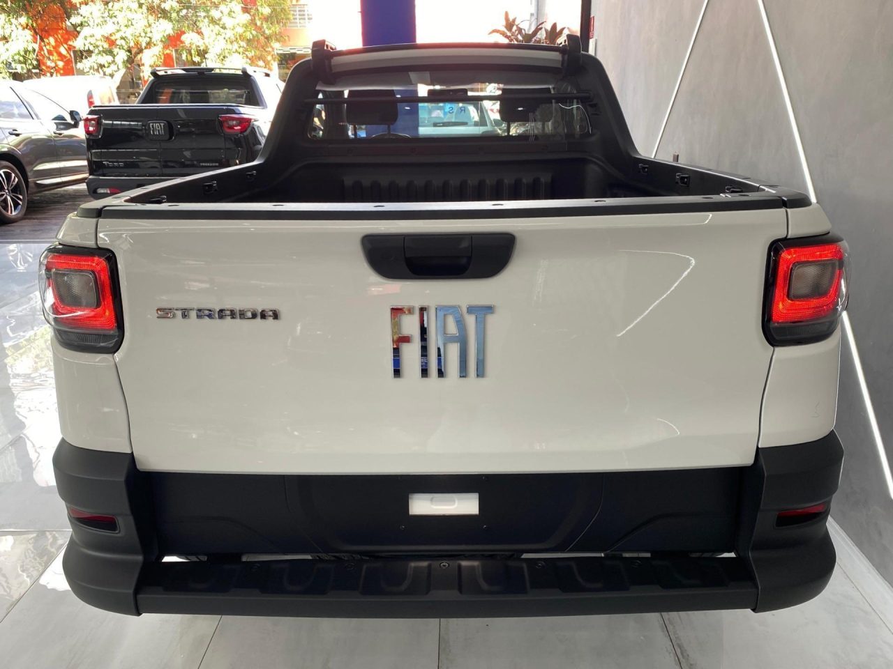 Strada Endurance fica R$ 24.723,00 mais em conta para CNPJ após redução da Fiat