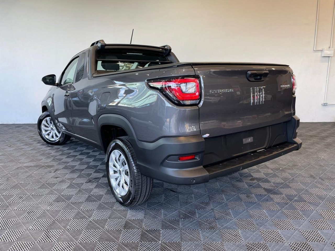Fiat Strada Freedom Plus fica R$ 26.228,00 mais em conta para CNPJ em março