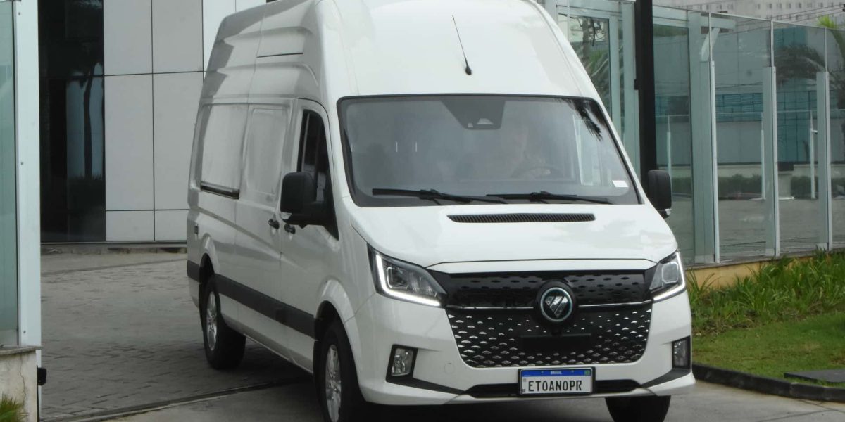 Foton estreia linha de comerciais elétricos no Brasil com preços a partir de R$ 235 mil