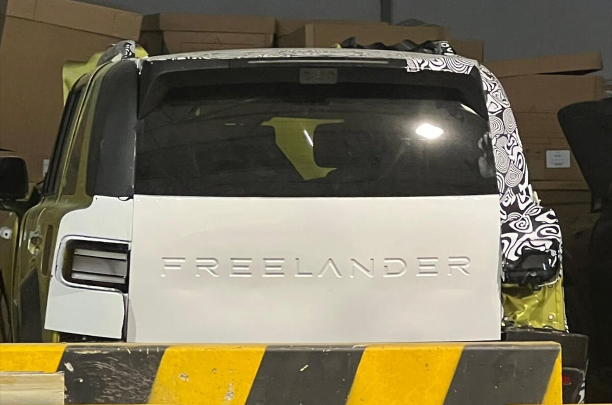 Novo Freelander chinês terá apresentação completa em 31 de março