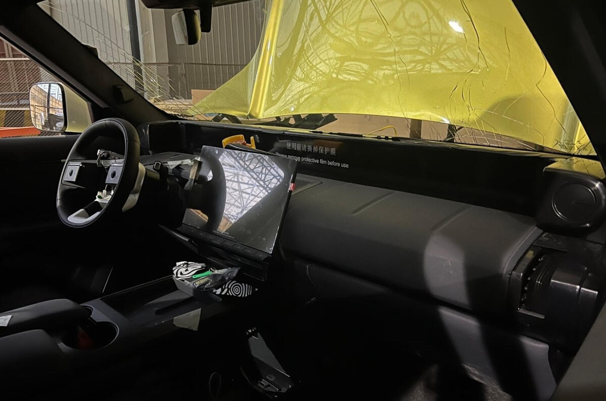 Novo Freelander chinês terá apresentação completa em 31 de março