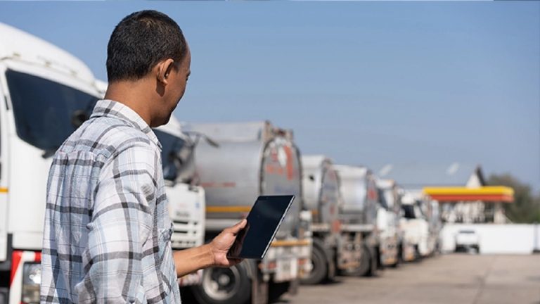 Frete rodoviário registra alta com atualização de preços do governo