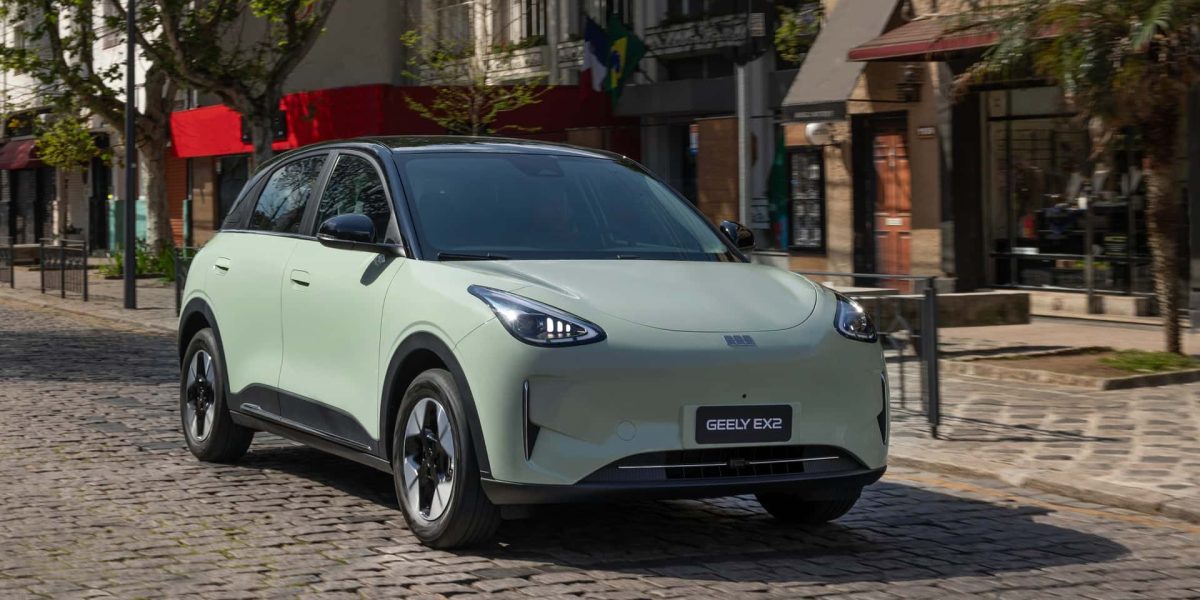 Geely atinge marca de 10 mil unidades e EX2 lidera crescimento da marca