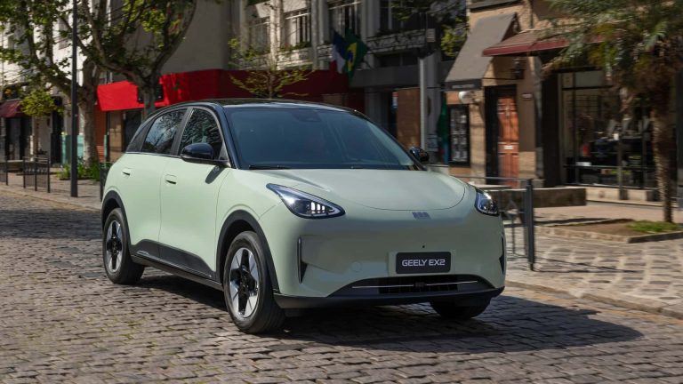 Geely atinge marca de 10 mil unidades e EX2 lidera crescimento da marca