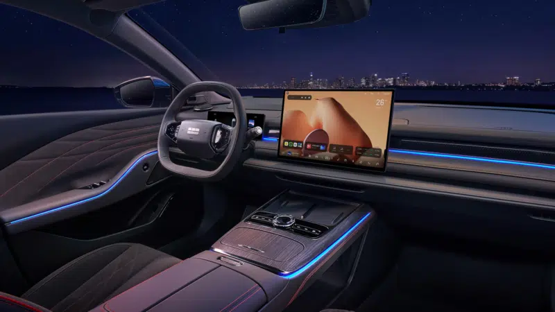 Geely inicia pré-venda do novo Starshine 8 com até 225 km em modo elétrico
