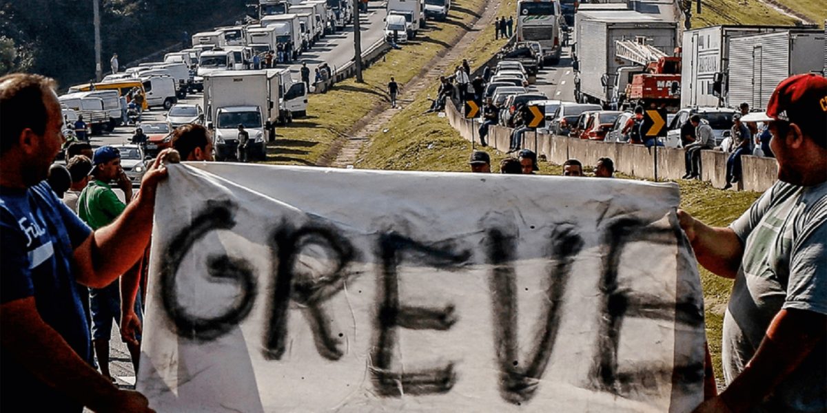 Greve de caminhoneiros volta a ameaçar logística nacional