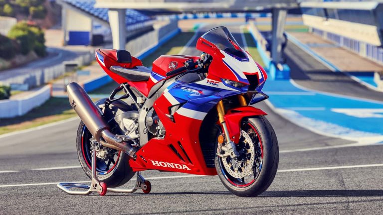 Honda lança CBR1000RR-R Fireblade SP 2026 com preço de R$ 189 mil