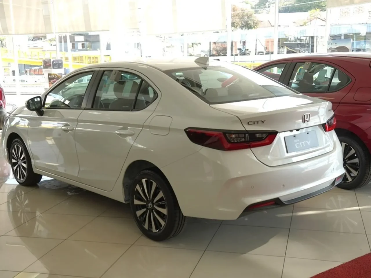 Honda oferece R$ 13.848,12 de desconto no City Touring para PcD em março