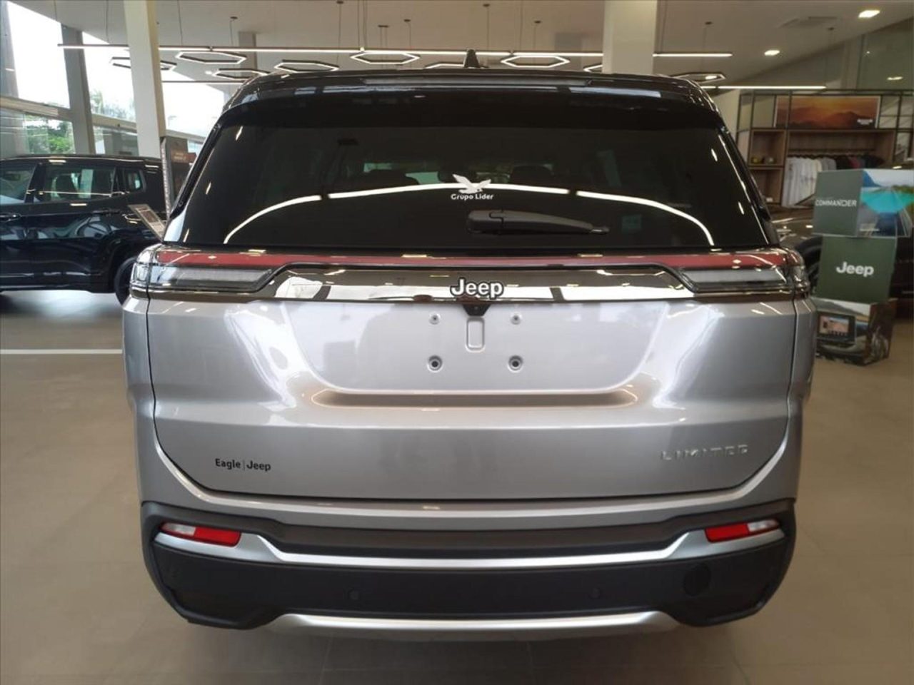 Jeep oferece R$ 28.200,00 de desconto no Commander Limited para CNPJ em março