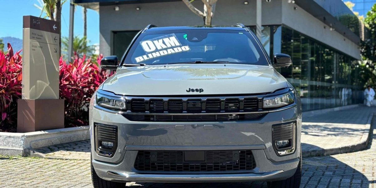 Jeep Commander Blackhawk fica R$ 49.900,00 mais barato para CNPJ em março