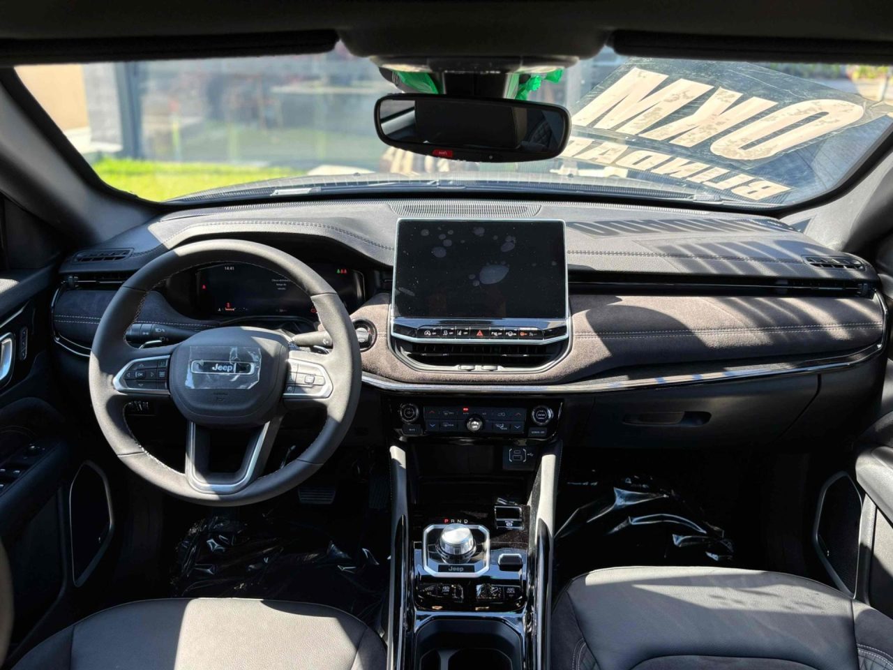 Jeep Commander Blackhawk fica R$ 49.900,00 mais barato para CNPJ em março