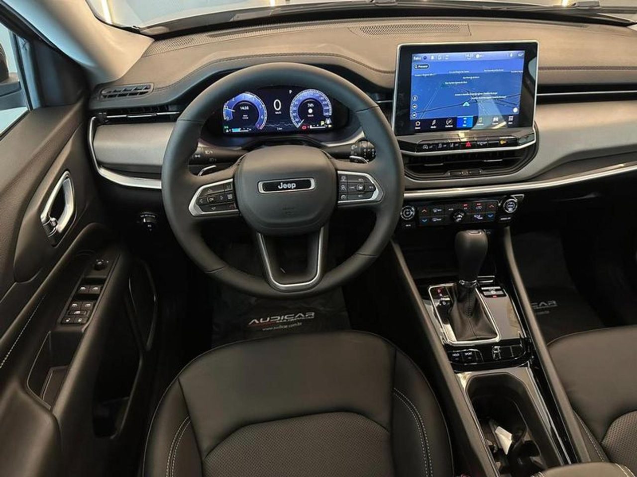 Jeep oferece R$ 28.500,00 de desconto no Compass Longitude para CNPJ em março