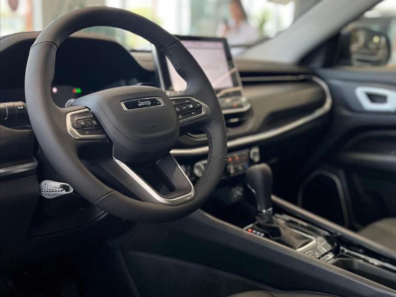 Jeep dá R$ 20.473,83 de desconto no Compass Sport para CNPJ