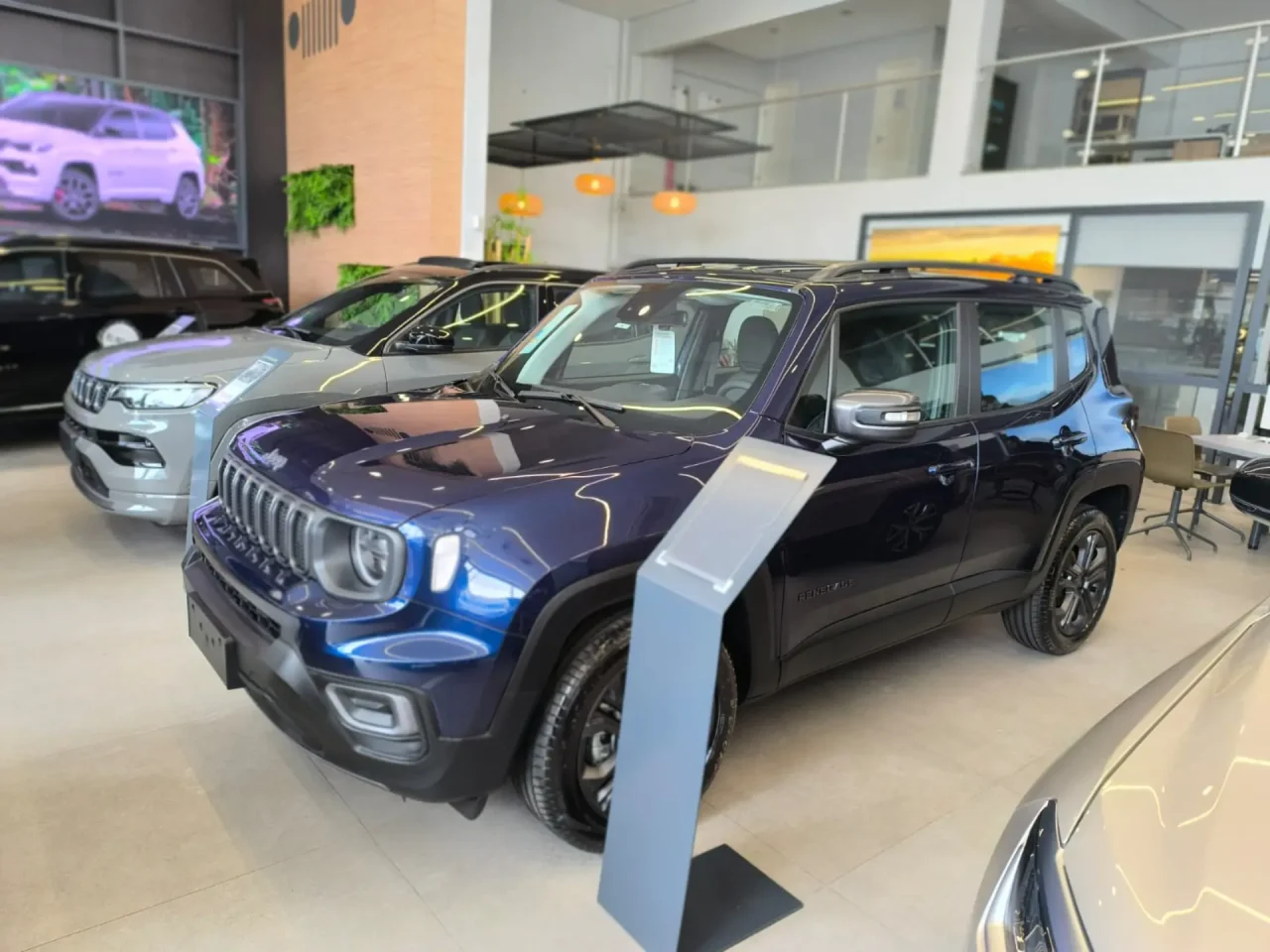 Renegade Longitude fica R$ 30.920,00 mais em conta para PcD após redução da Jeep