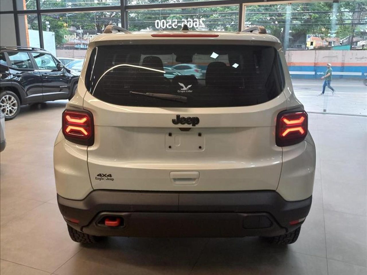 Jeep Renegade Willys ganha desconto de R$ 29.050,70 para PcD em março