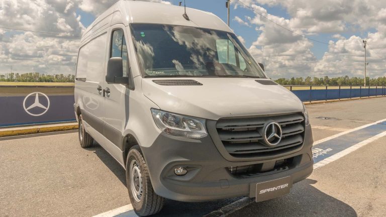 Primeiras impressões: Mercedes-Benz lança Sprinter automática no Brasil