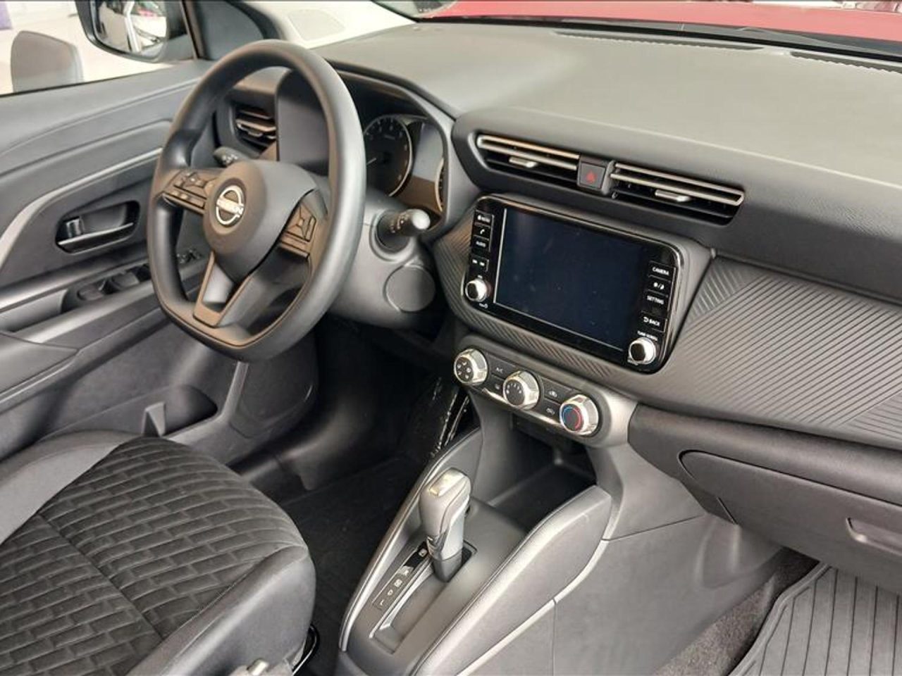 Nissan aplica desconto de R$ 29.600,00 no Kait para PcD em março